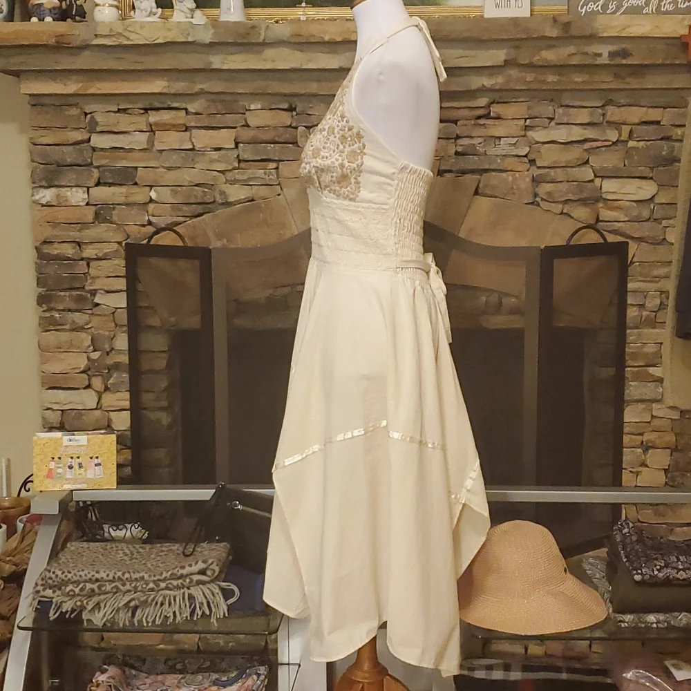 🆕Vintage Embroidered Floral dress - Picture 4 of 8